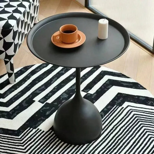 Table d'appoint scandinave moderne et élégante - Image 2